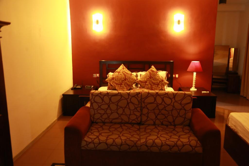 The Canes Boutique Hotel Colombo Extérieur photo